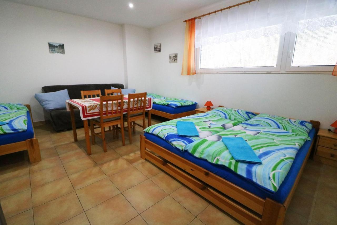 Apartmany Jana ยันสแก ลาสเนีย ภายนอก รูปภาพ